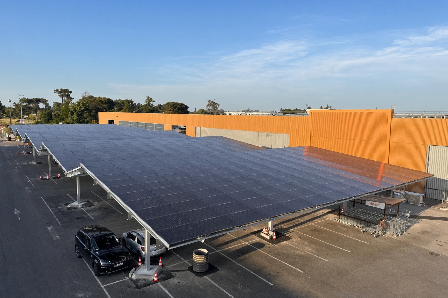 Ombrières photovoltaïques MG Solar Solutions